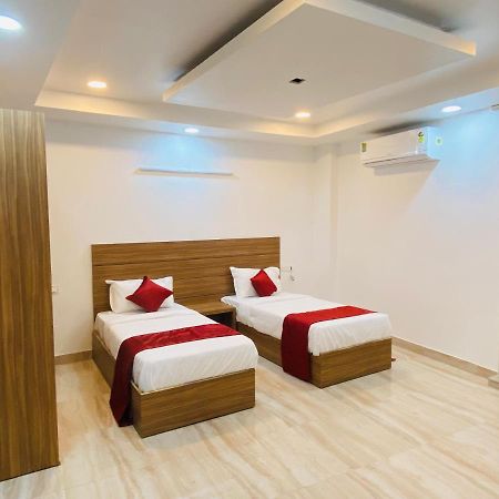 As Global Hotel Noida Eksteriør billede