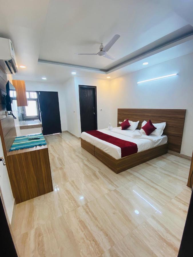 As Global Hotel Noida Eksteriør billede